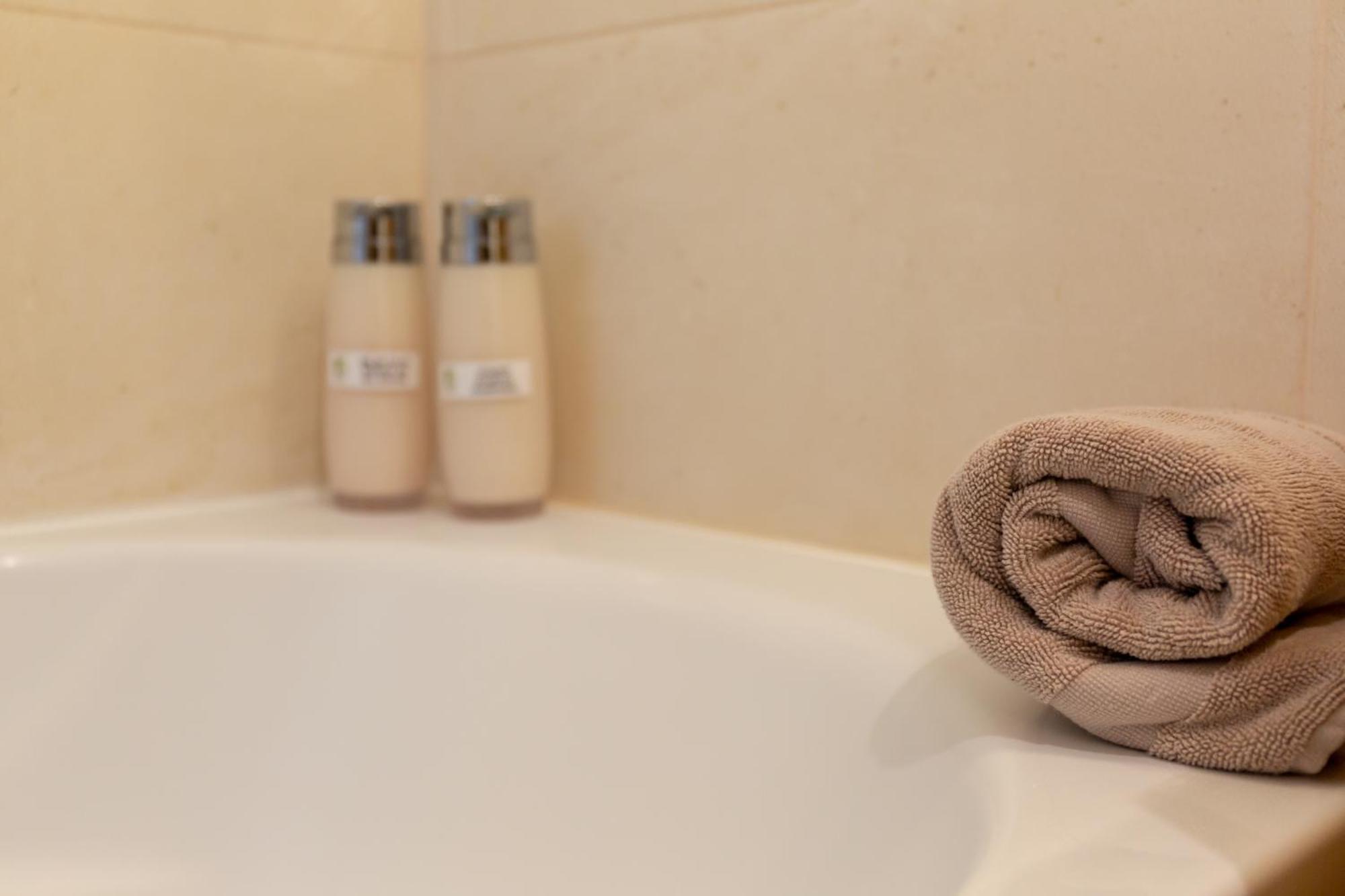 Francos Relaxing Apartment By The Metro Porto Bagian luar foto